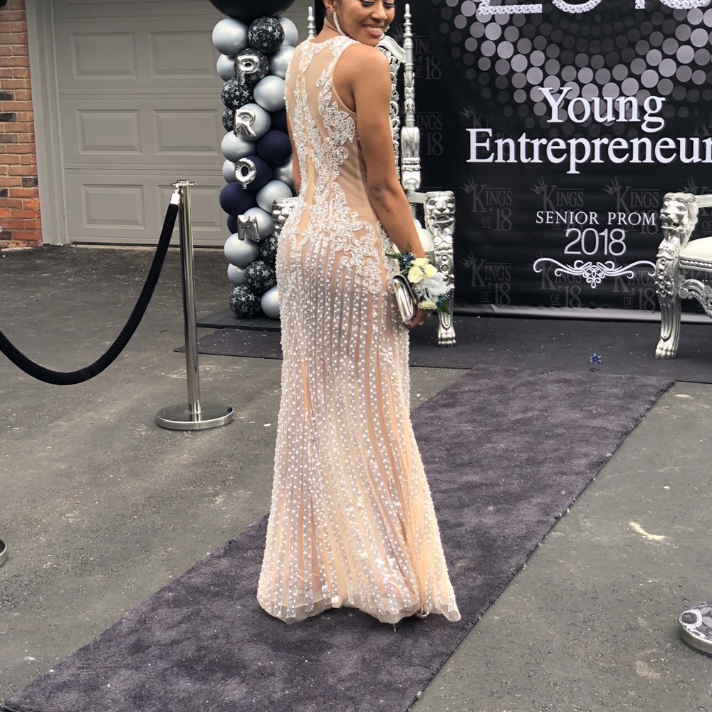 Beautiful Prom Dress - Picture 3 of 4